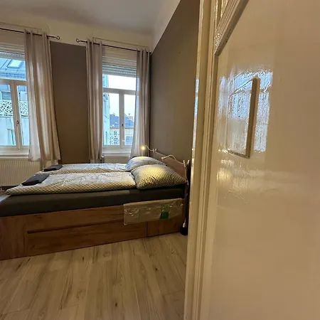 Deri Hangout Base By Downtown Apartamento