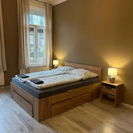 דירה Deri Hangout Base By Downtown בודפשט