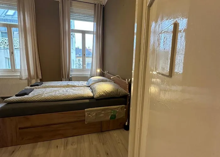 Deri Hangout Base By Downtown Apartament