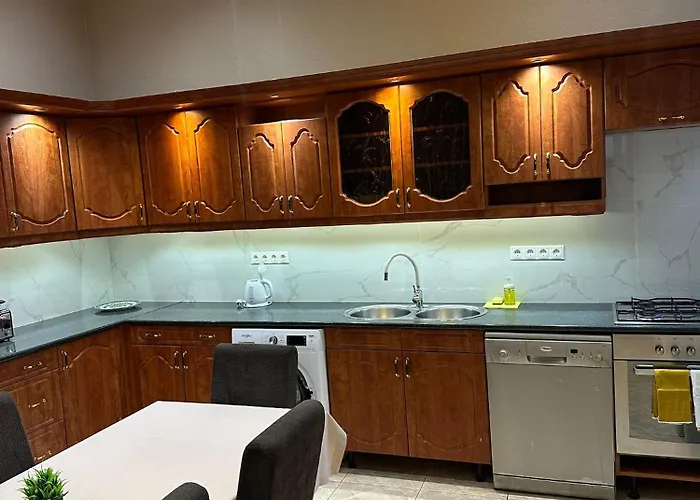 Deri Hangout Base By Downtown * Budapest